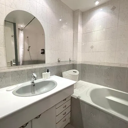 Appartement Confortable, Centre-Ville Troyes Exterior photo