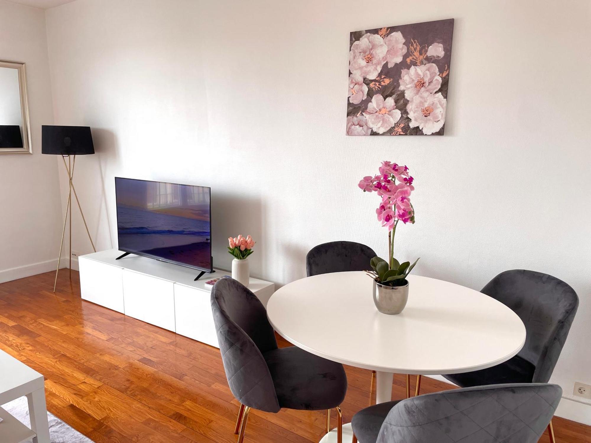 Apartment Confortable, Centre-ville *